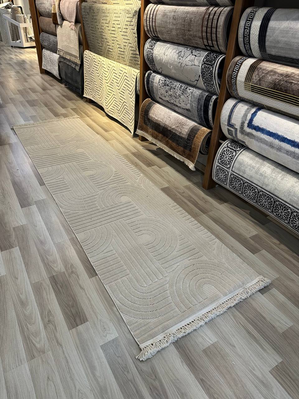 MİLAS C41 BEJ Kabartmalı Kaymaz Taban Modern Geometrik Desenli Salon Koridor Mutfak Halısı-KP