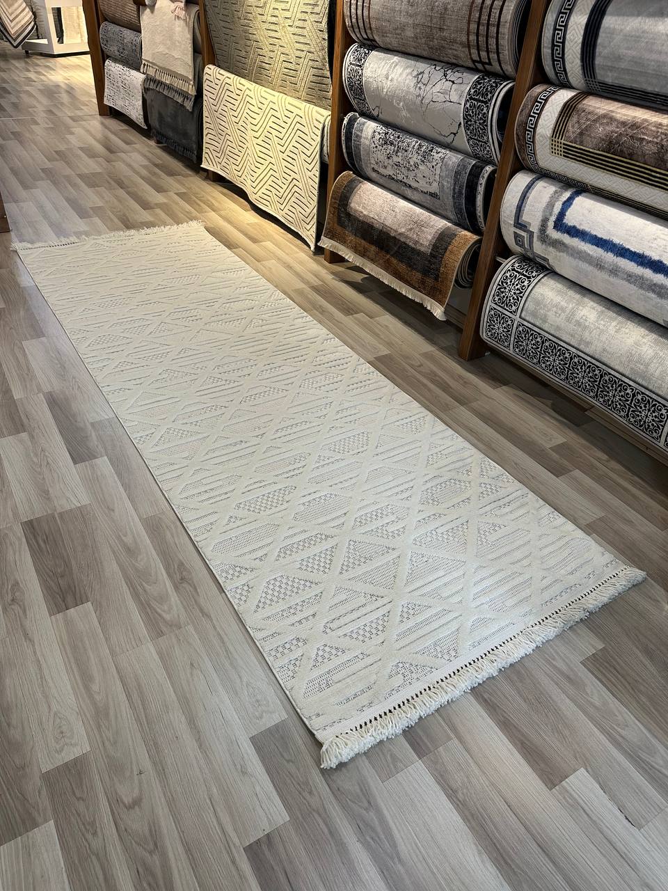 MİLAS C6 KREM Kabartmalı Kaymaz Taban Modern Geometrik Desenli Salon Koridor Mutfak Halısı-KP