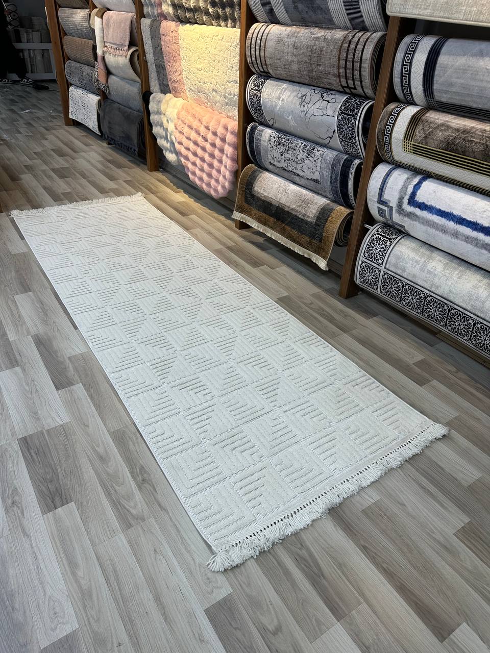MİLAS KP-132 KREM Kabartmalı Kaymaz Taban Modern Geometrik Desenli Salon Koridor Mutfak Halısı-KP