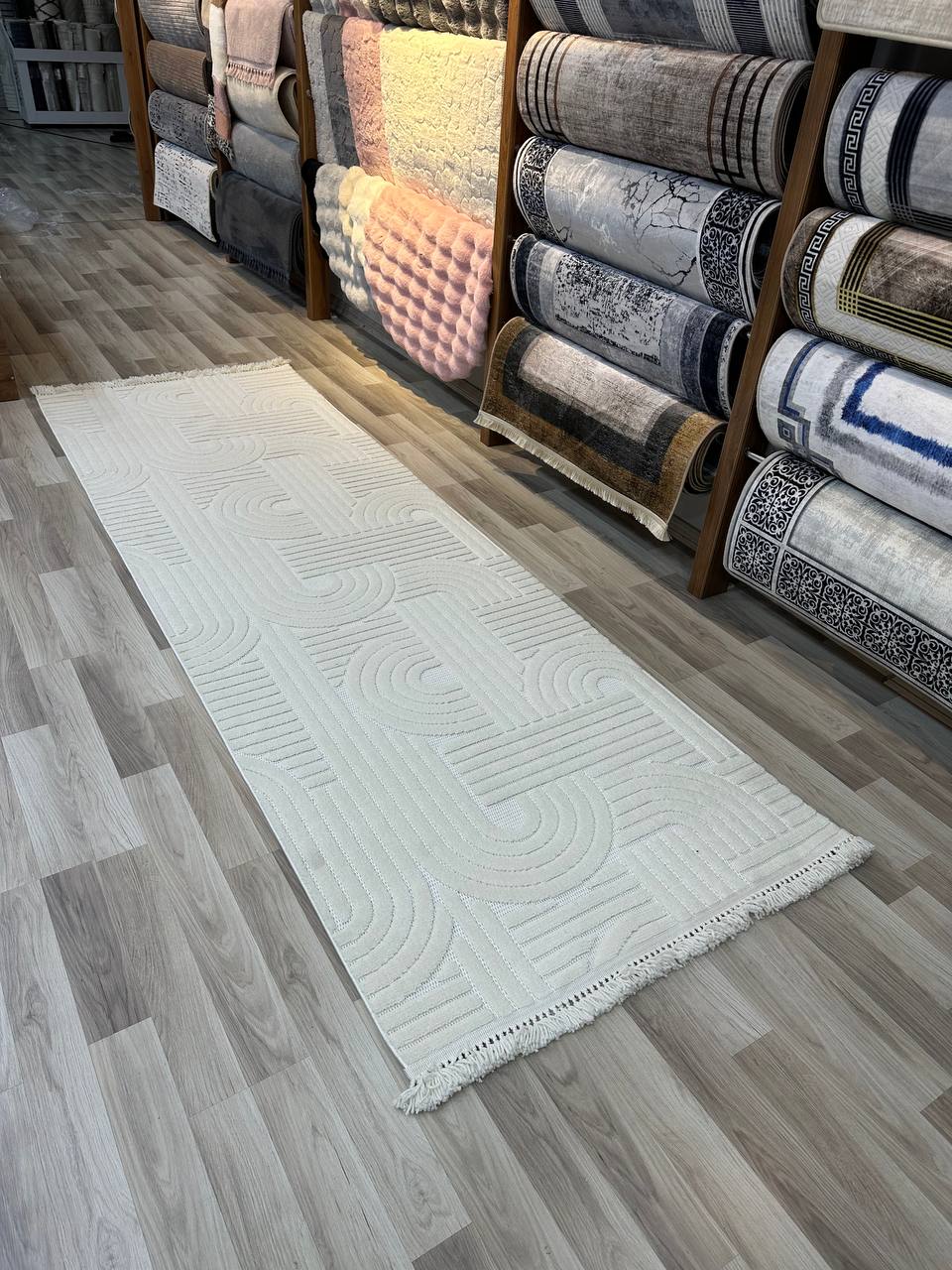 MİLAS C40 KREM Kabartmalı Kaymaz Taban Modern Geometrik Desenli Salon Koridor Mutfak Halısı-KP