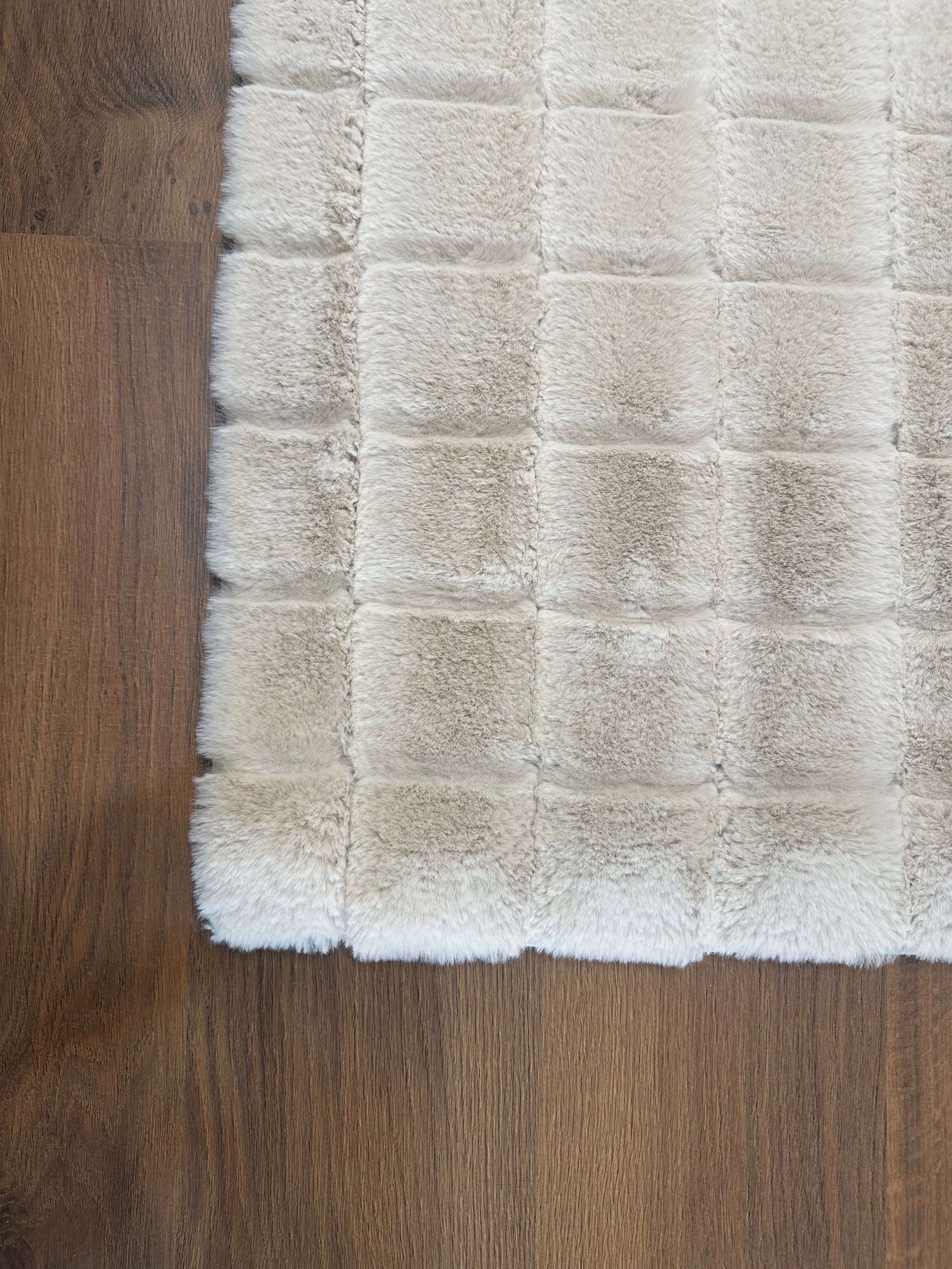 TAVŞAN SAMUR BEJ - KAYMAZ TABAN PUFFY SHAGGY YATAK ODASI HALISI