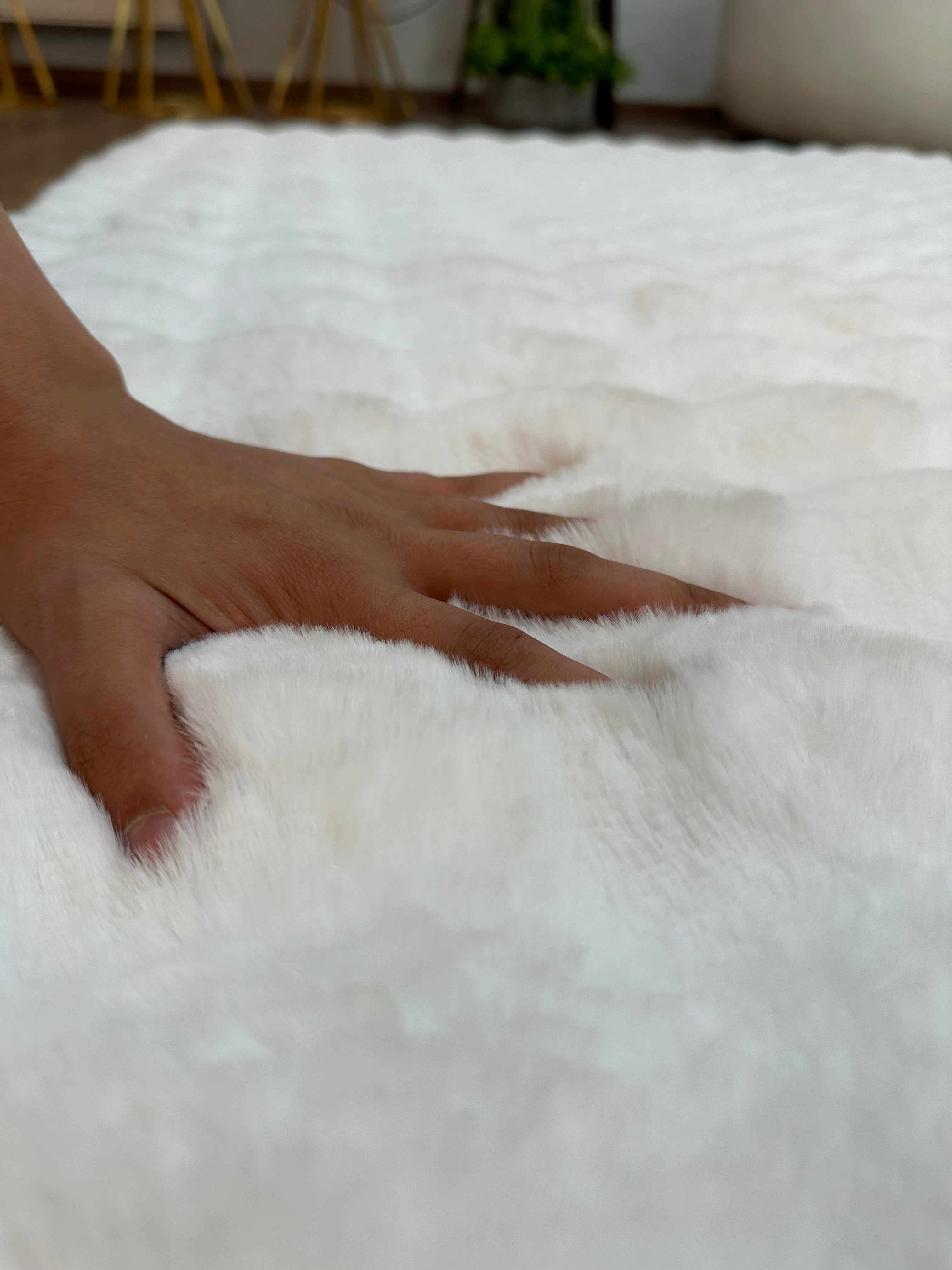TAVŞAN BUBBLE - BEYAZ KAYMAZ TABAN PUFFY SHAGGY YATAK ODASI HALISI
