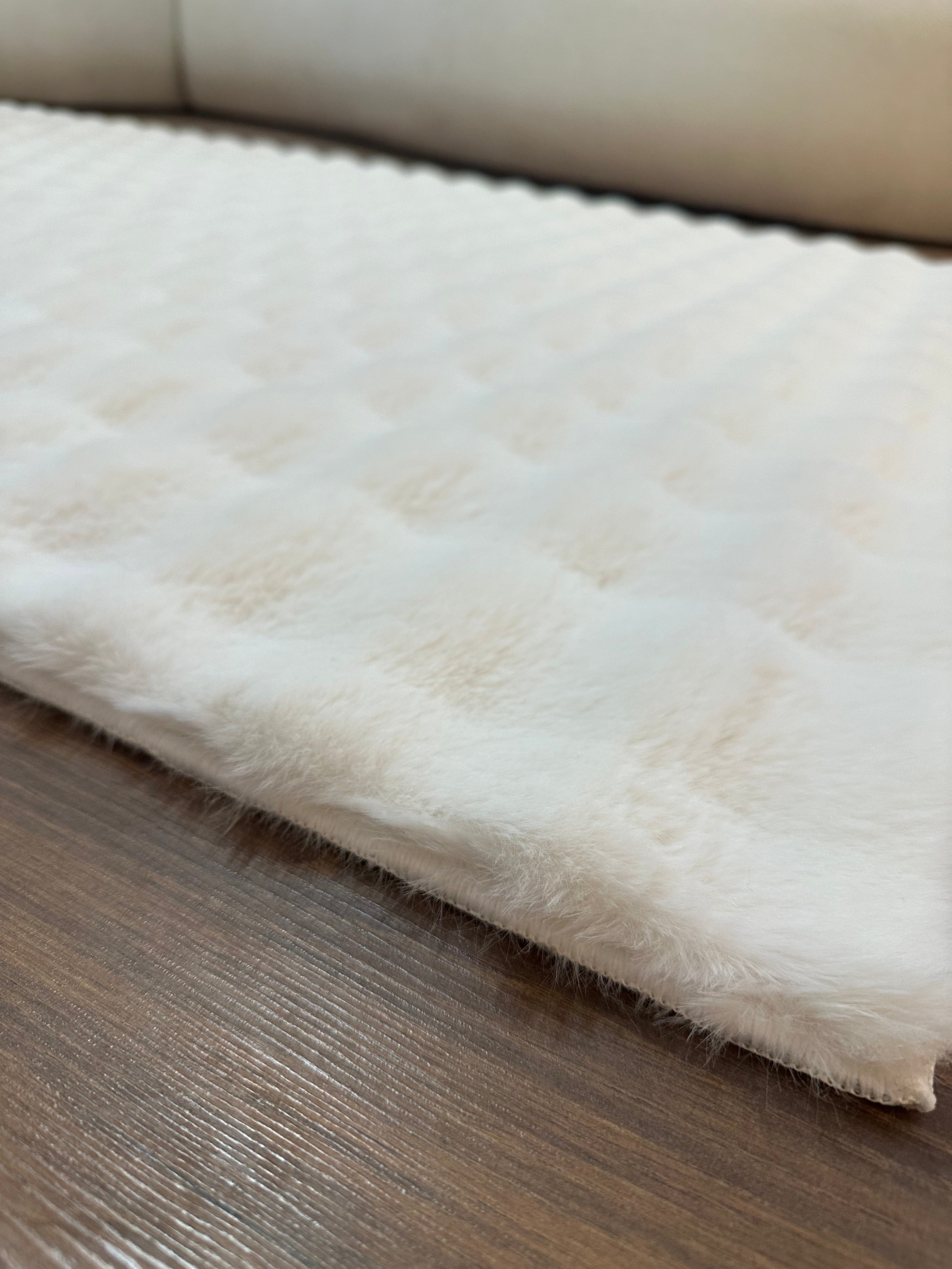 TAVŞAN BUBBLE - KREM KAYMAZ TABAN PUFFY SHAGGY YATAK ODASI HALISI
