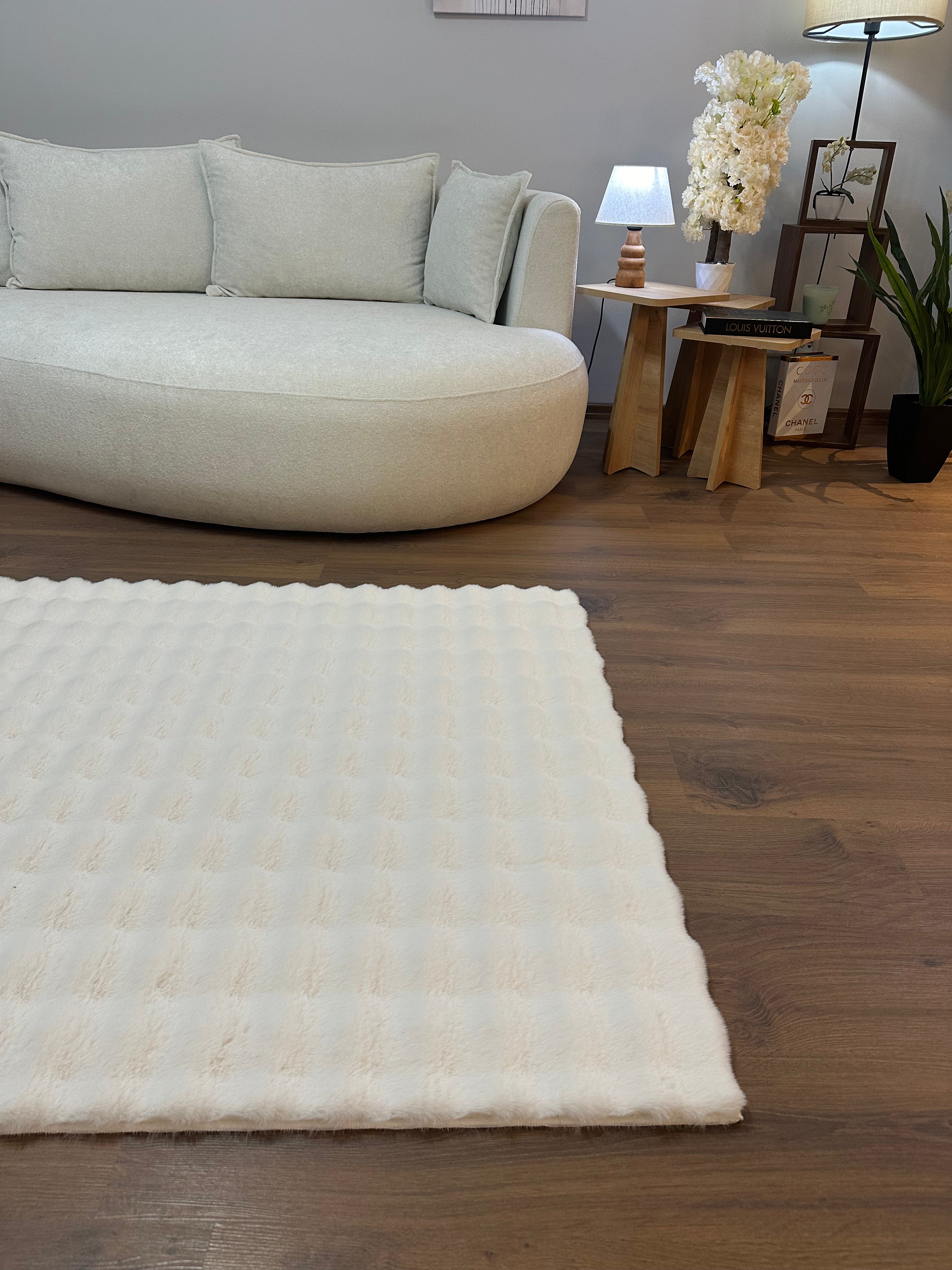 TAVŞAN BUBBLE - KREM KAYMAZ TABAN PUFFY SHAGGY YATAK ODASI HALISI