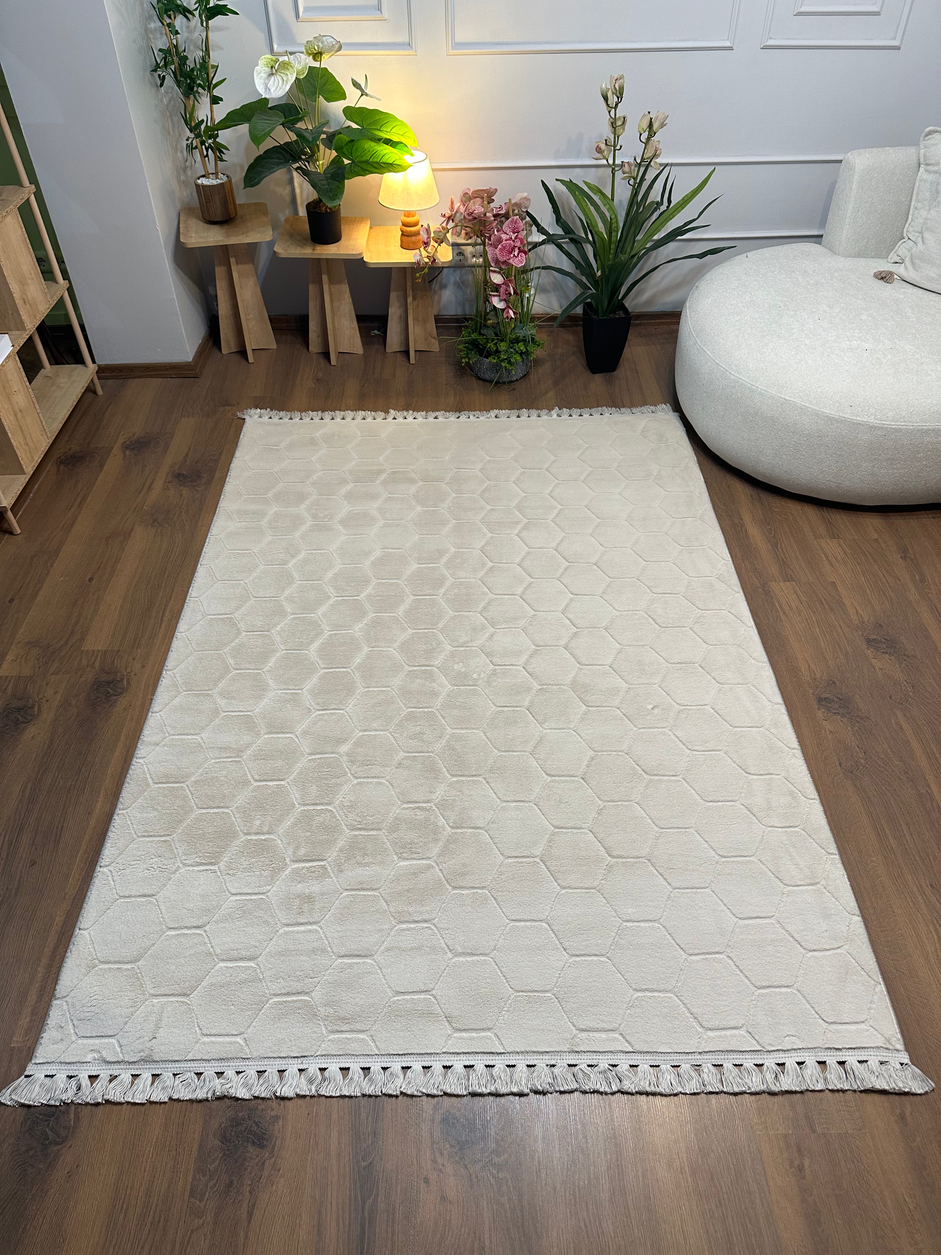TAVŞAN PETEK - BEJ KAYMAZ TABAN PUFFY SHAGGY YATAK ODASI HALISI