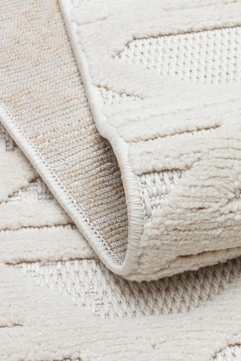 MİLAS C8-BEJ Kabartmalı Modern Geometrik Desenli Salon Koridor Mutfak Halısı