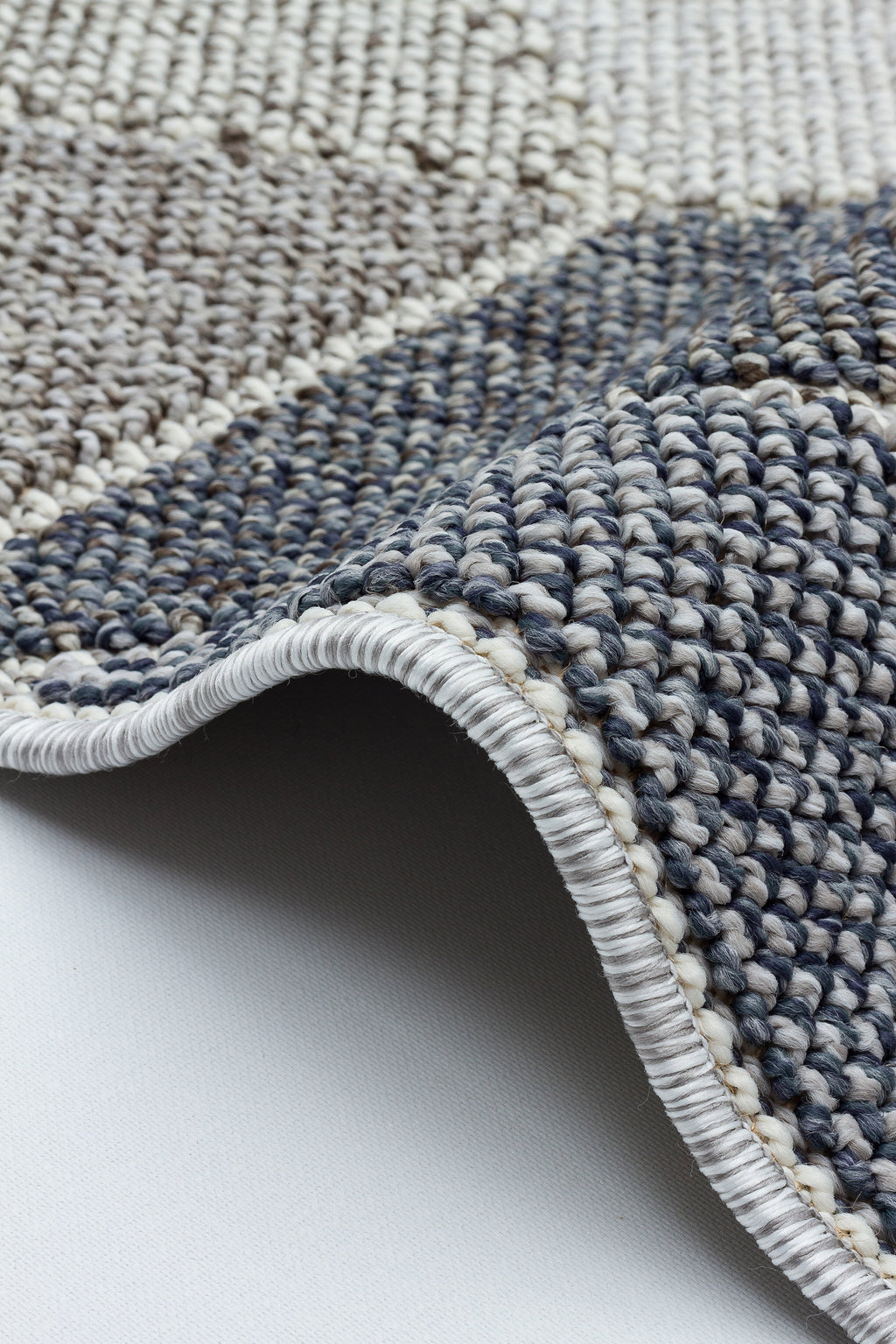 OSLO 5007-T GRİ/PUSLU MAVİ Yumuşak Bukle (Loop) Dokuma Geometrik Desenli Salon Mutfak Koridor Halısı