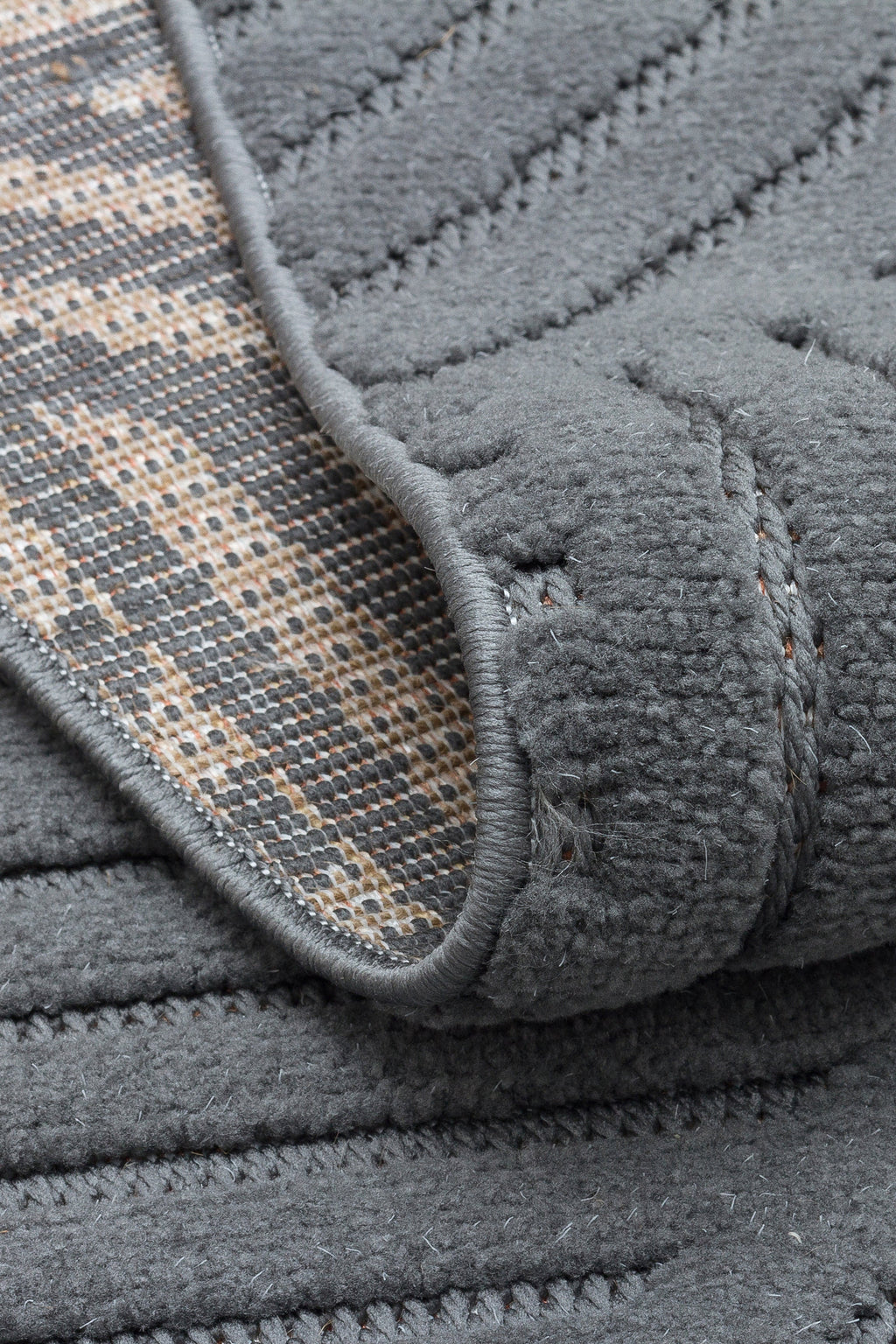 MİLAS C13-ANTRASİT Kabartmalı Modern Geometrik Desenli Salon Koridor Mutfak Halısı