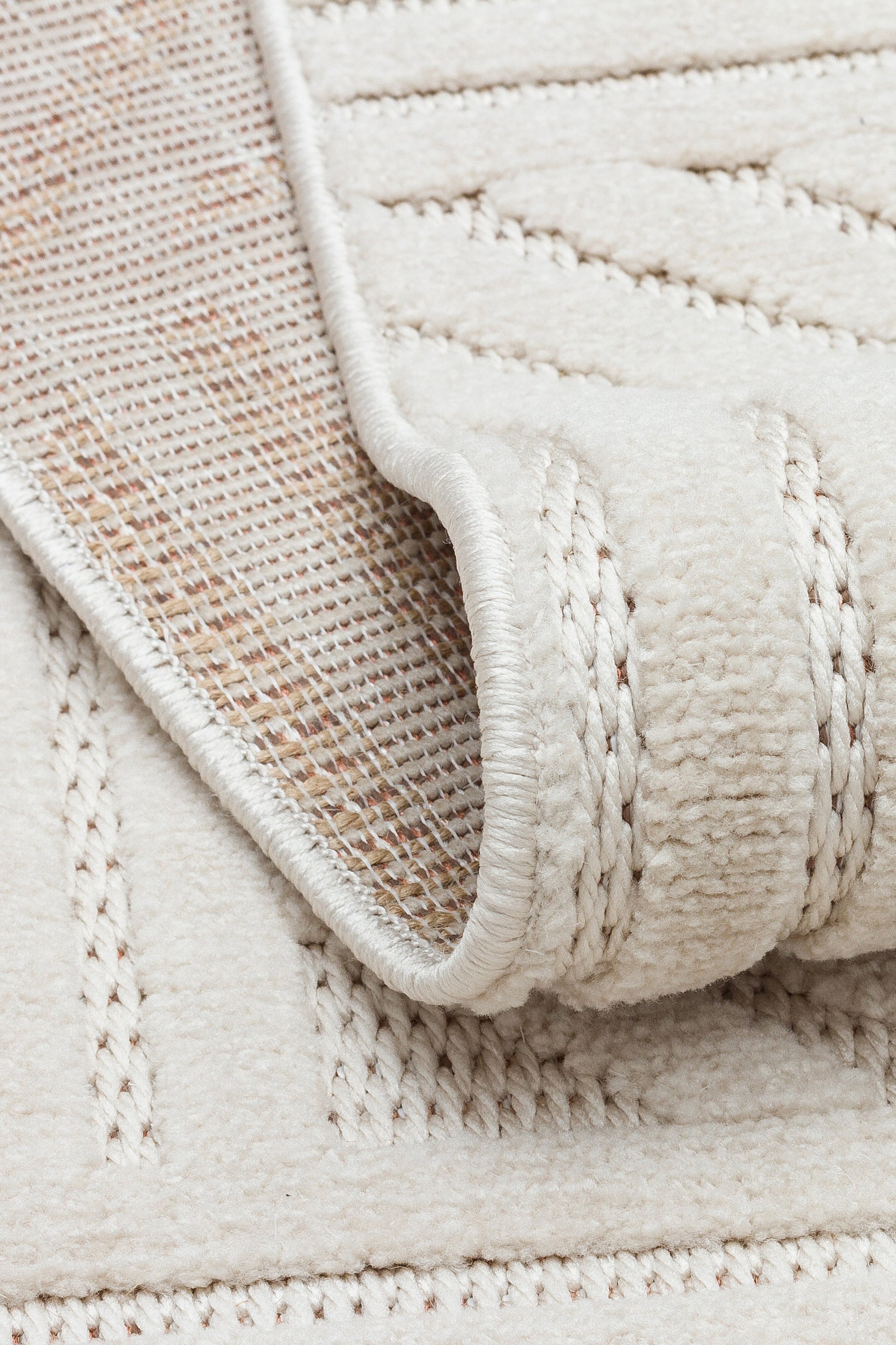 MİLAS C14-BEJ Kabartmalı Modern Geometrik Desenli Salon Koridor Mutfak Halısı