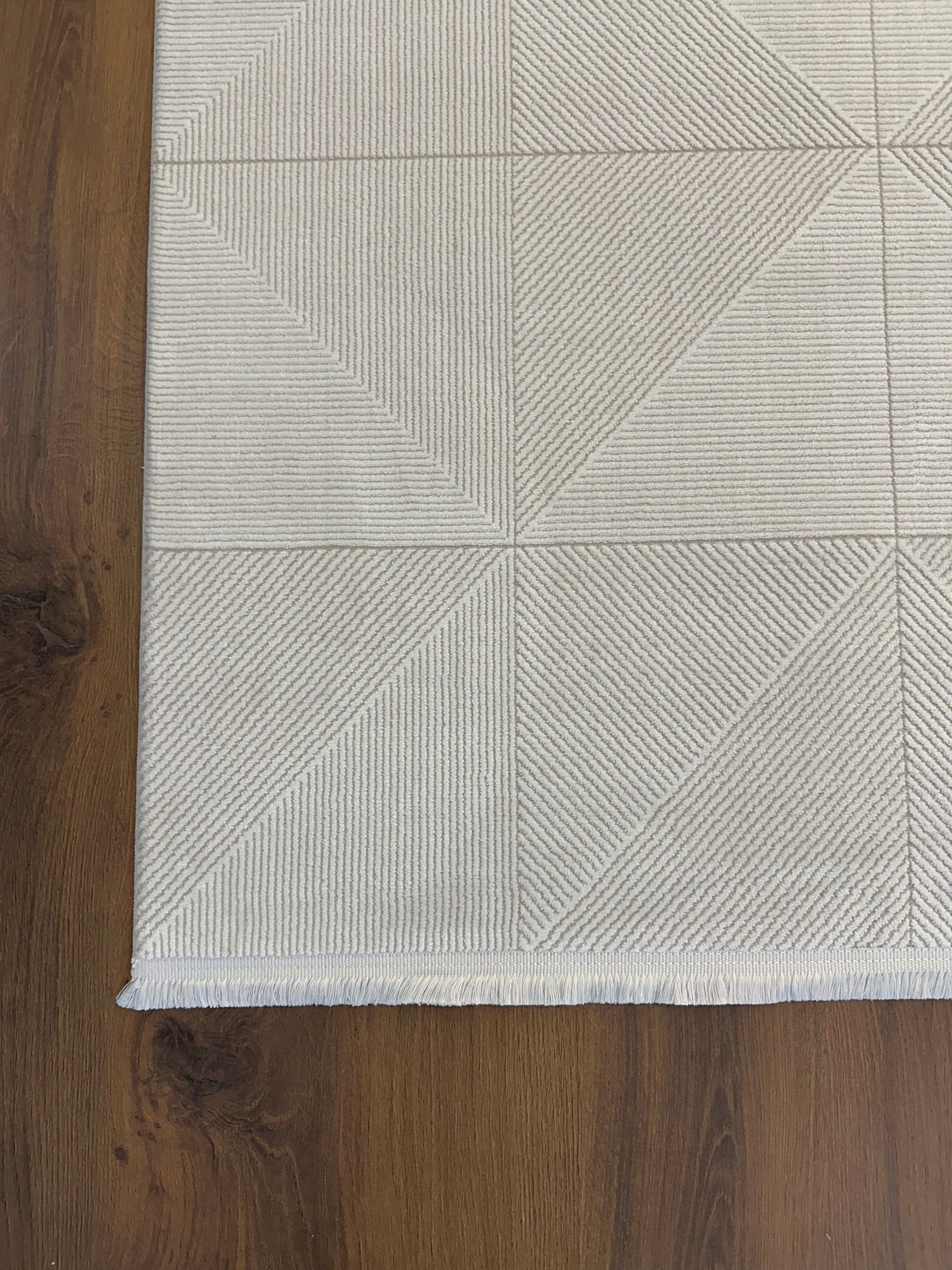 İCON T-MD03–KREM Modern Yumuşak Salon Koridor Mutfak Makine Dokuma Halısı