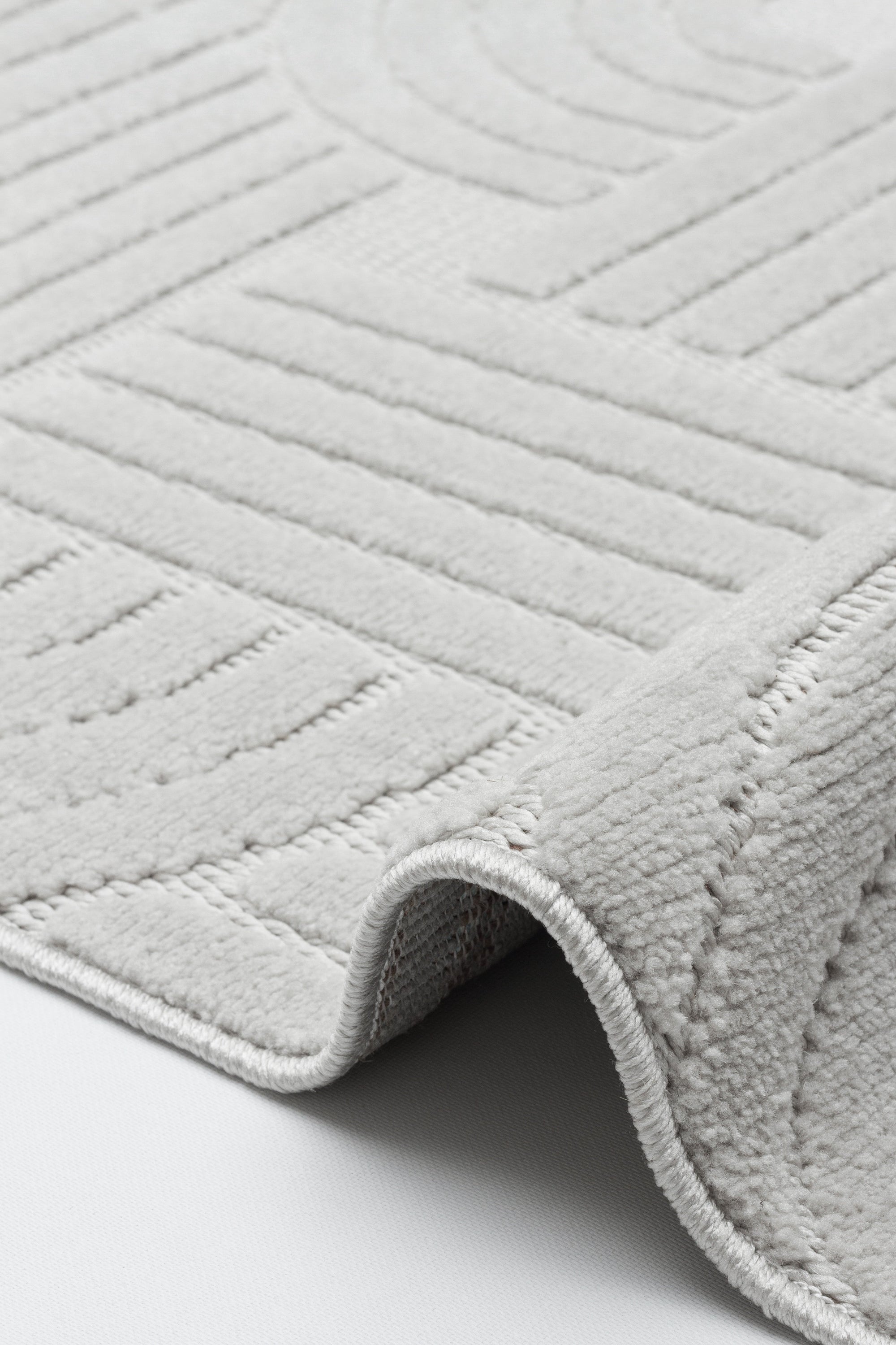 MİLAS C42-GRİ Kabartmalı Modern Geometrik Desenli Salon Koridor Mutfak Halısı