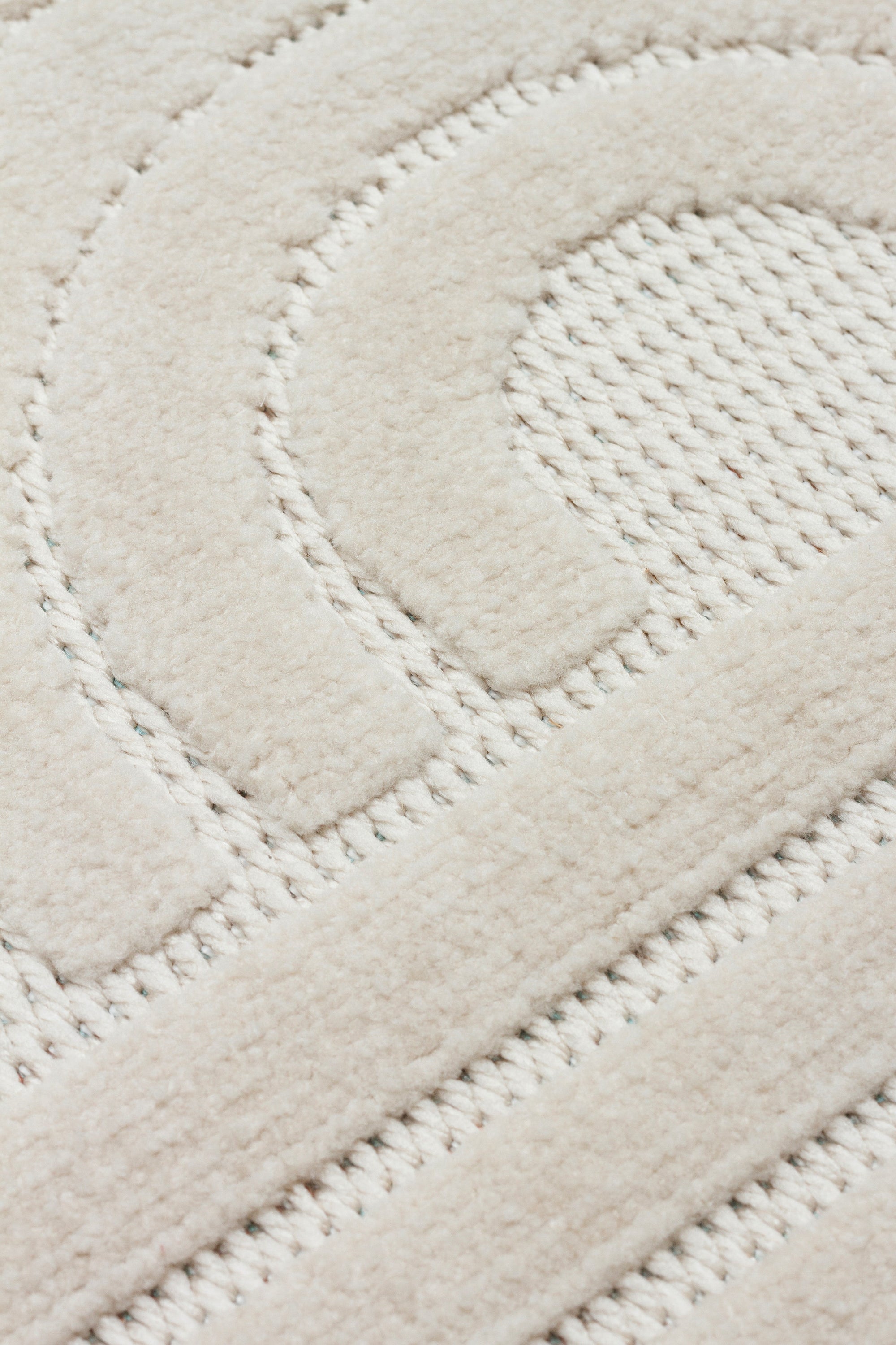 MİLAS C41-BEJ Kabartmalı Modern Geometrik Desenli Salon Koridor Mutfak Halısı