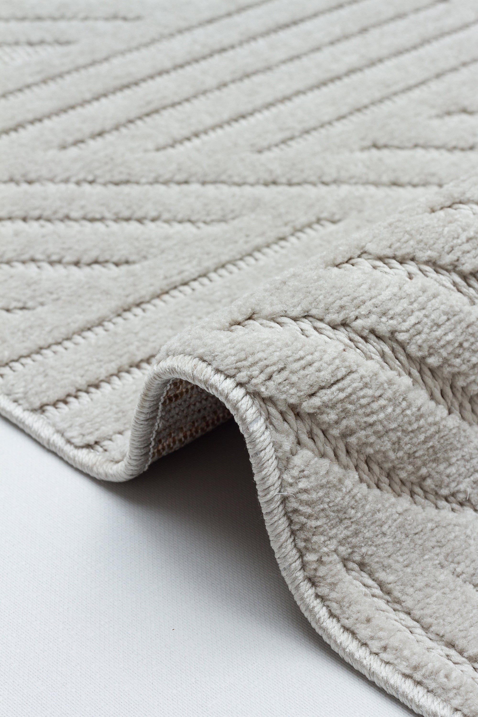 MİLAS C15-GRİ Kabartmalı Modern Geometrik Desenli Salon Koridor Mutfak Halısı