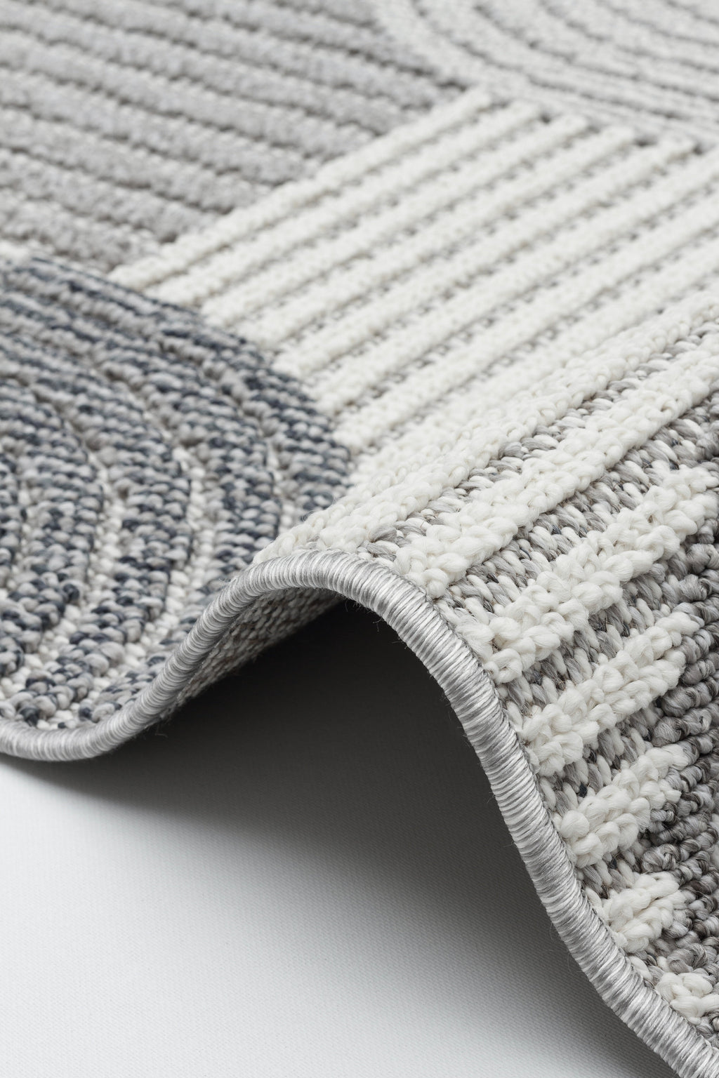 OSLO T-03 GRİ Yumuşak Bukle (Loop) Dokuma Geometrik Desenli Salon Mutfak Koridor Halısı