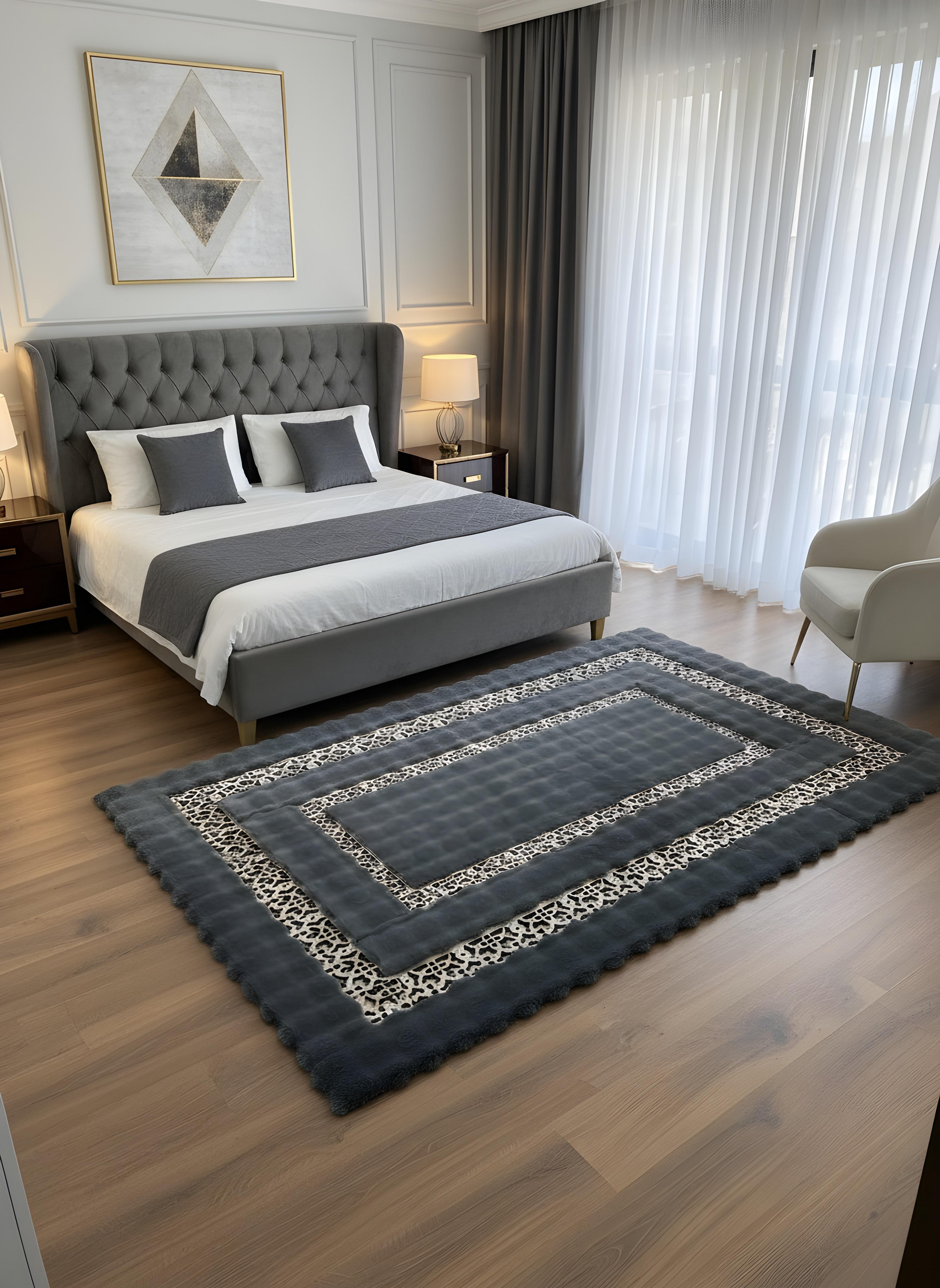 Royal Serisi Turmalin - El İşçiliği ile Tavşan Post ve Varaklı Deri Dekoratif Halı