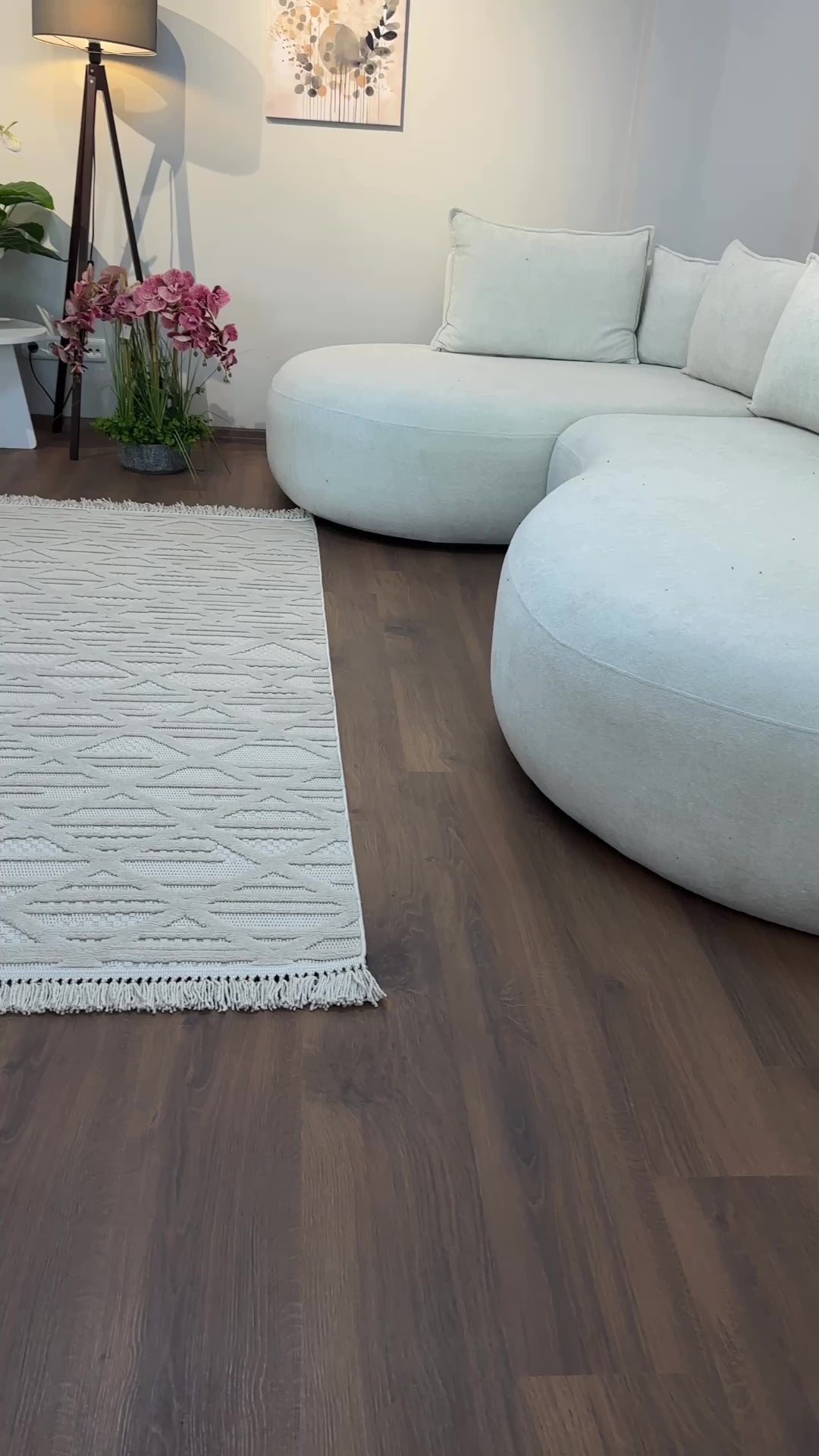 MİLAS C8-BEJ Kabartmalı Modern Geometrik Desenli Salon Koridor Mutfak Halısı